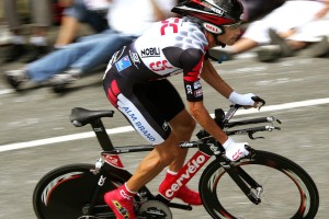 开云网页版登录入口-NBA裁判争议再现球迷讨论不断，nba裁判决定比赛