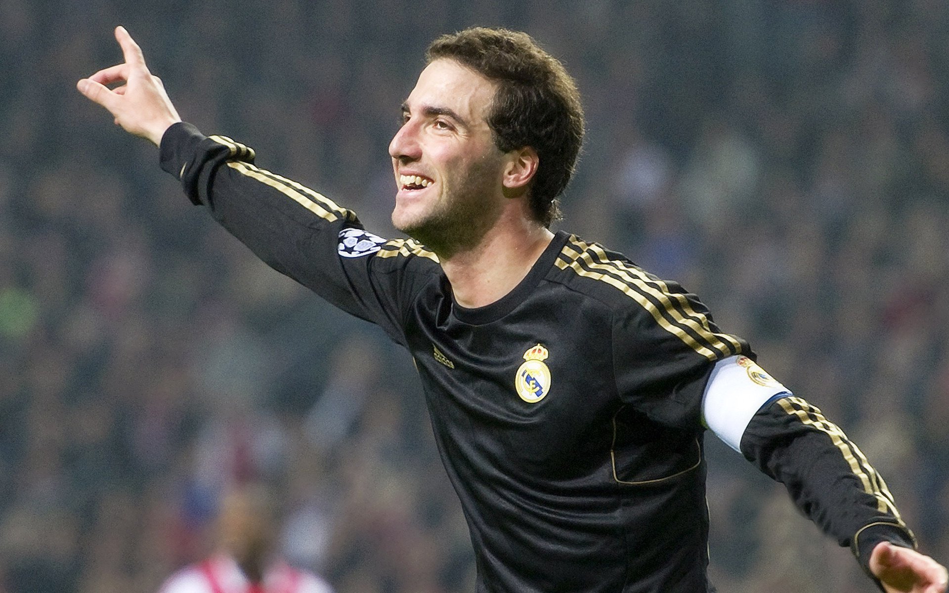 中超官网评选月度最佳新秀,新人表现引起媒体热烈关注,中超新星排行榜